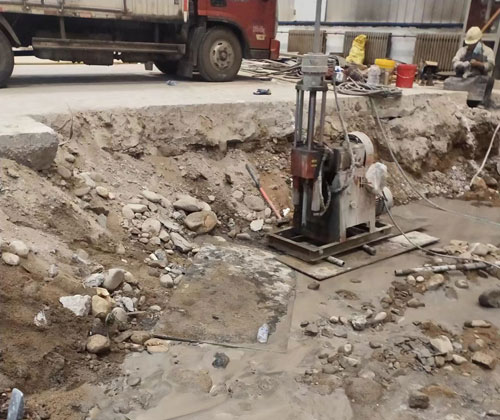 贡山公路下沉压浆